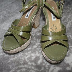 American Eagle Wedged Sandals Shoes Heels Sz 7 1/2